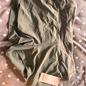 lululemon athletica Speed Up HR Shorts in Sage Green